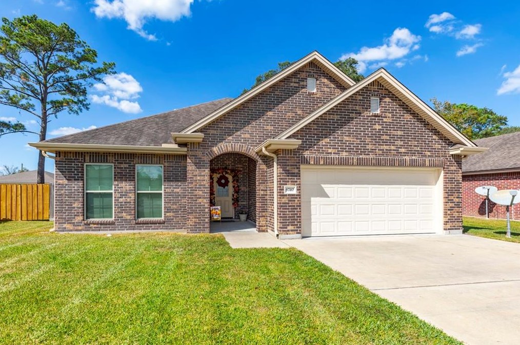 6740 Reese, Beaumont, TX 77708-3753