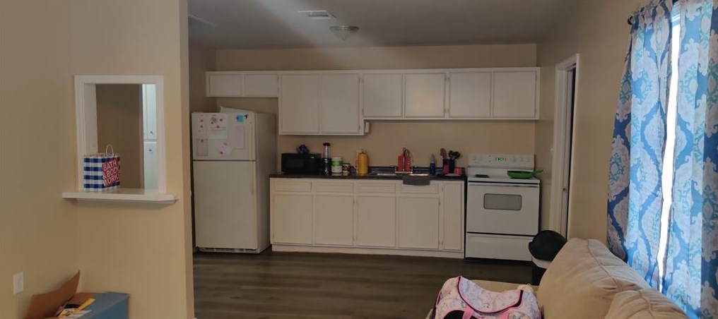 915 Battlebell Rd, Highlands, TX 77562