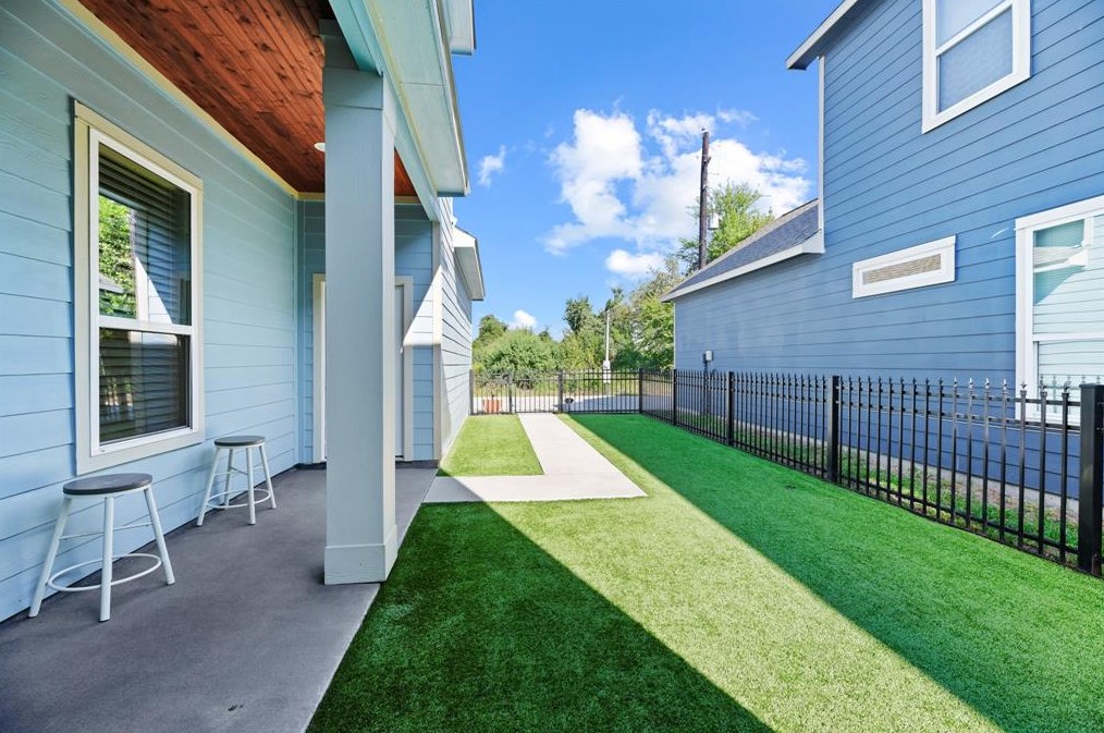 4622 Cashel Gln Dr, Houston TX  77069-3535 exterior