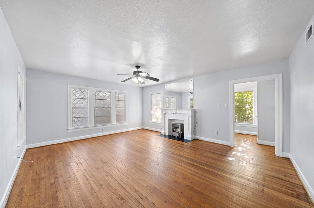 415 Pearce St, Baytown TX  77520-5244 exterior