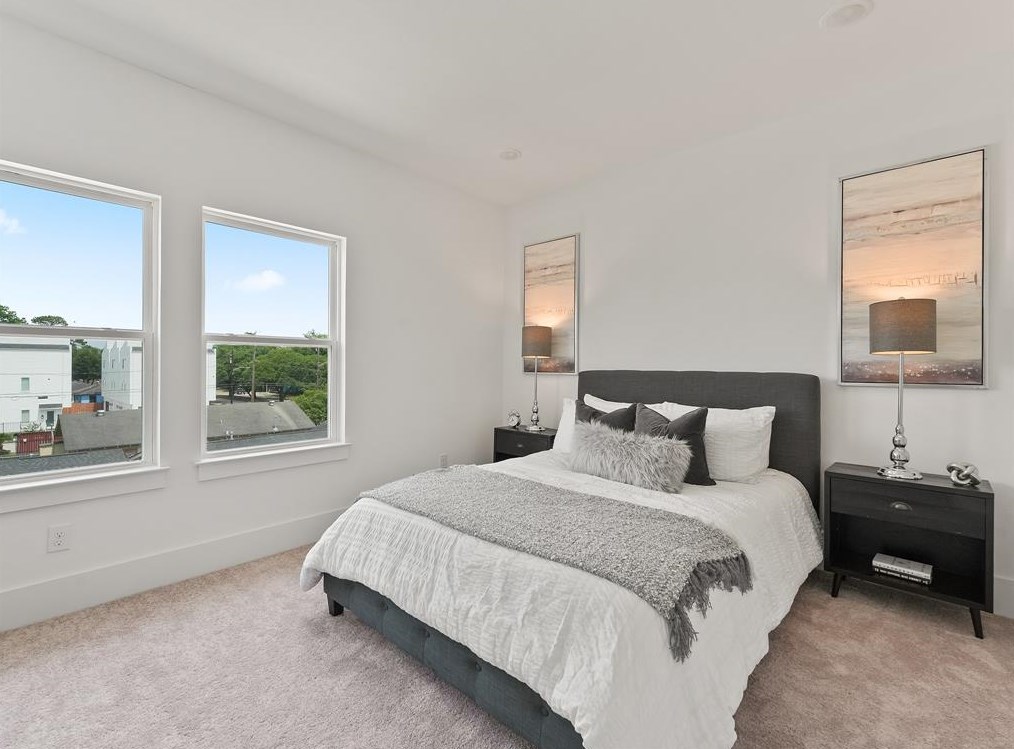 4814 Cochran, Houston TX  77009-2115 exterior