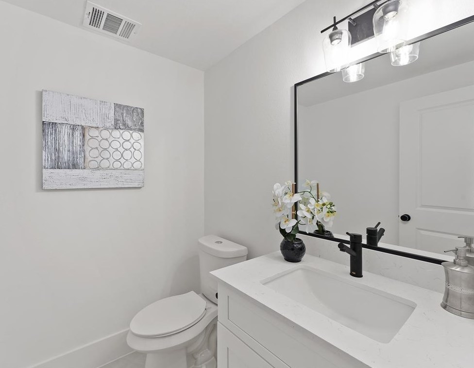 4814 Cochran, Houston TX  77009-2115 exterior