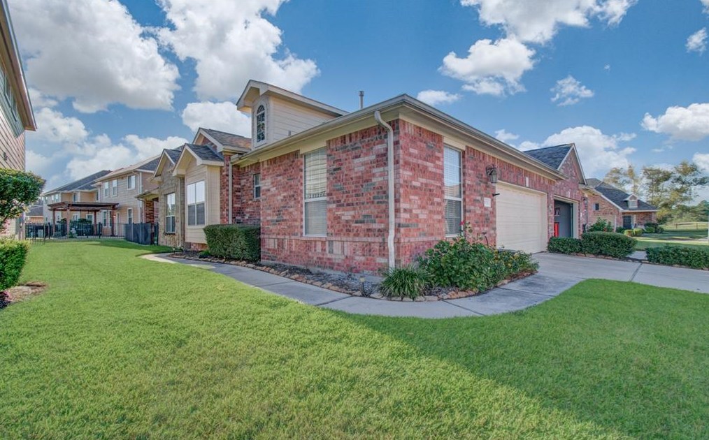 18731 Cypress Loch Dr, Spring TX  77379-8570 exterior