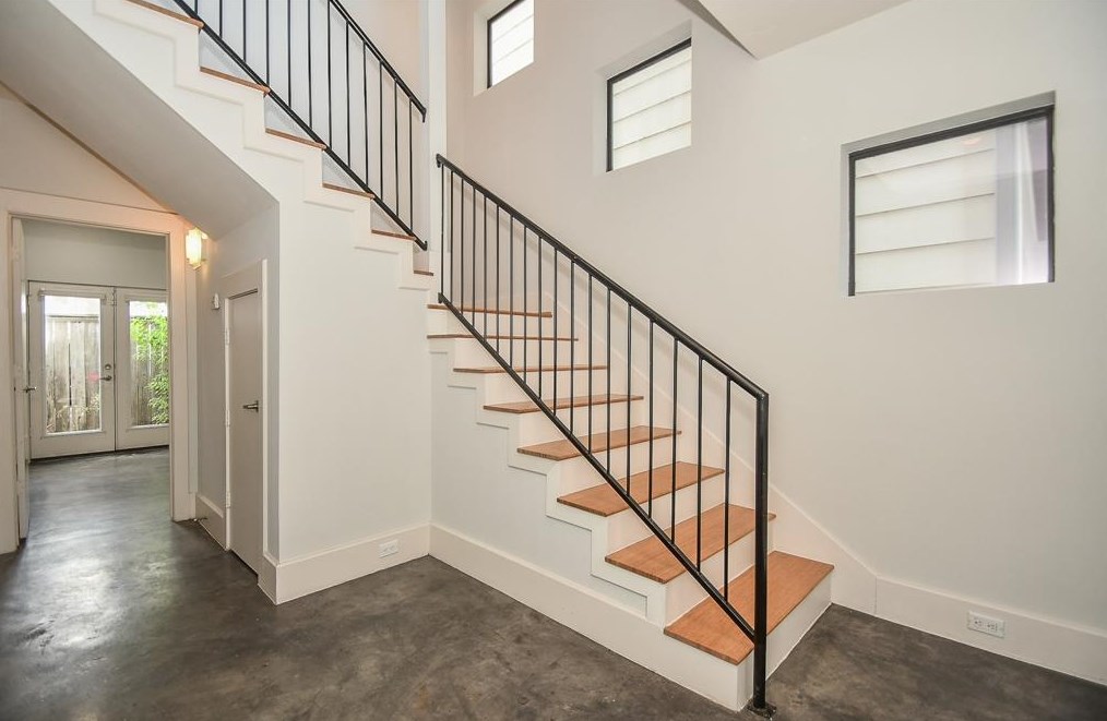 941 21st St, Houston, TX 77008-3317