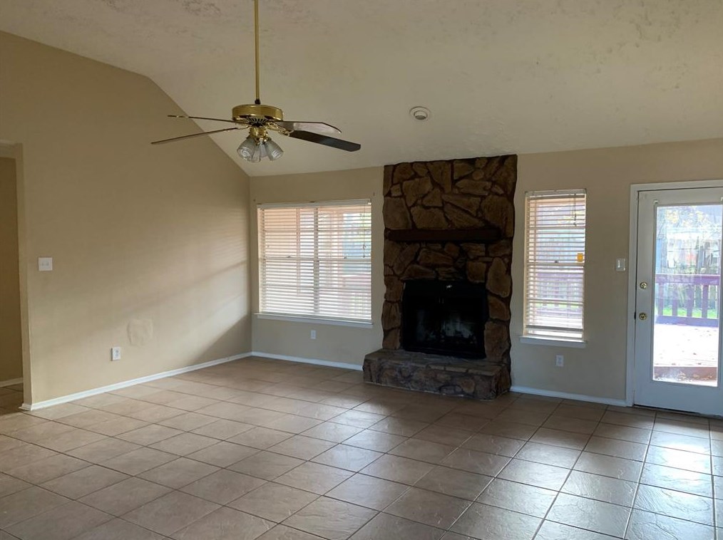2511 Radcliffe Dr, Sugar Land, TX 77498