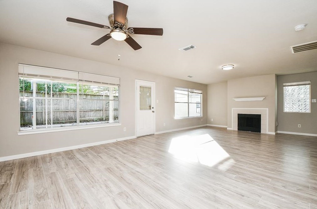 11659 Evesborough Dr, Houston, TX 77099