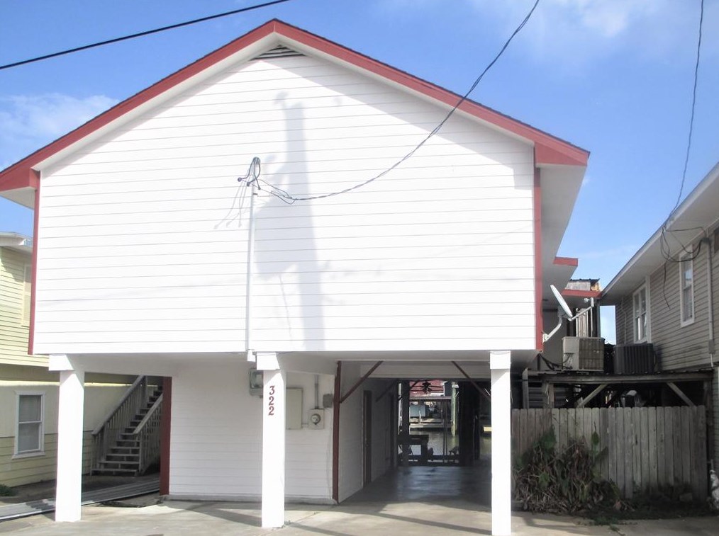 322 Marine Way, Jones Creek, TX 77541