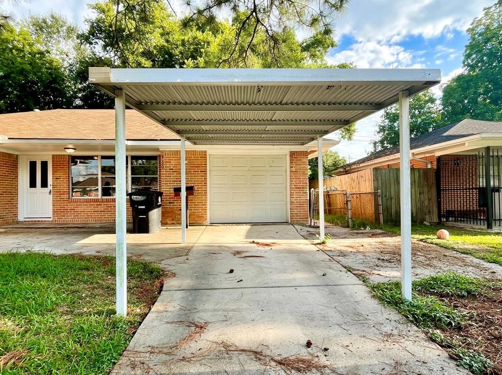 530 Globe St, Houston TX  77034-1309 exterior