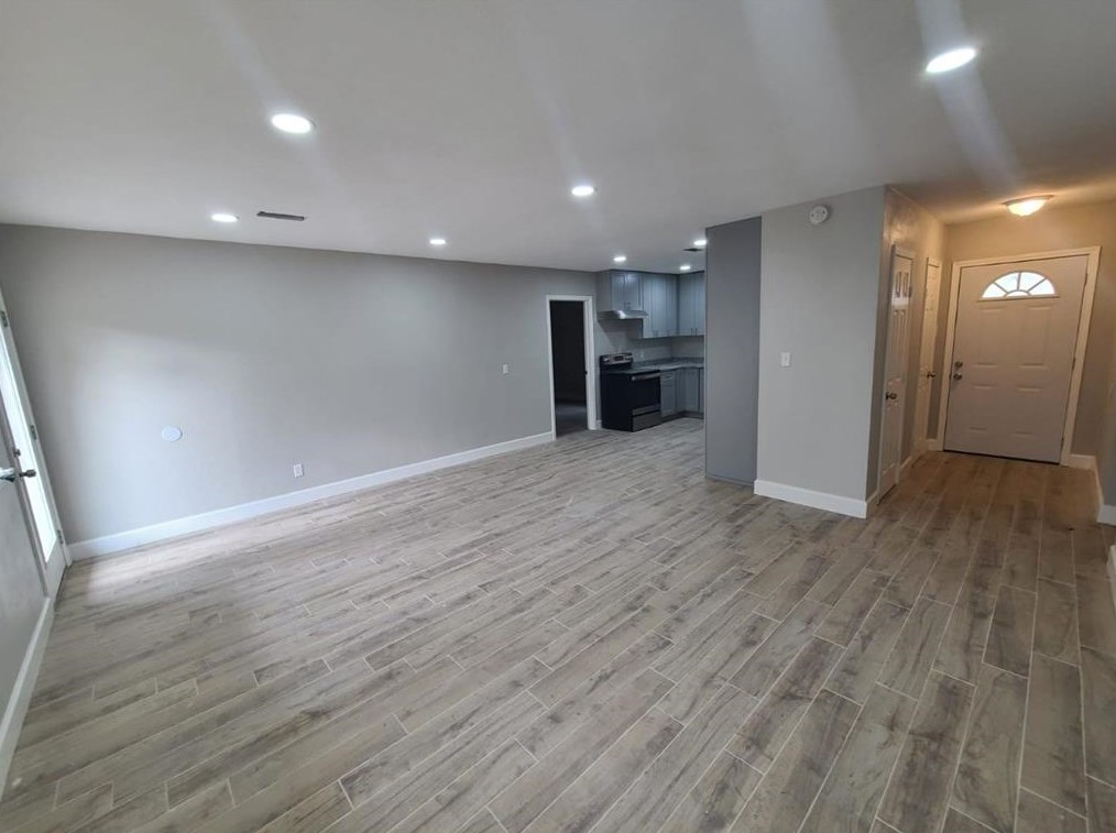 2715 Knotty Oaks Trl, Houston TX  77045-4714 exterior