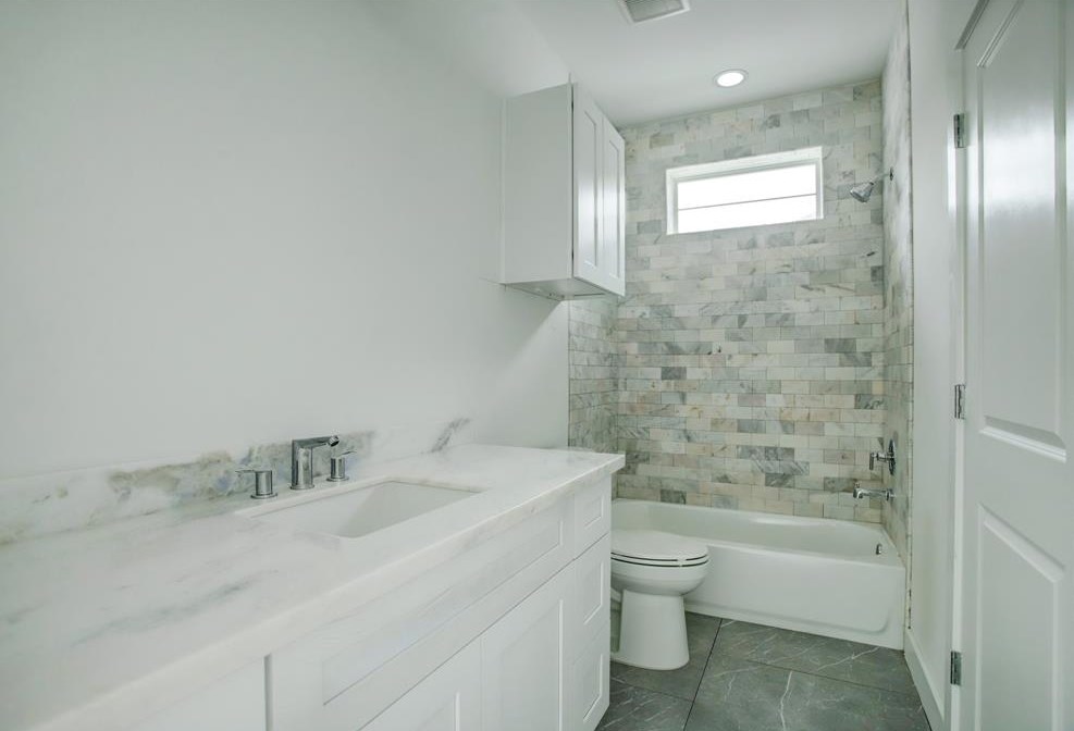 5210 Schuler, Houston TX  exterior