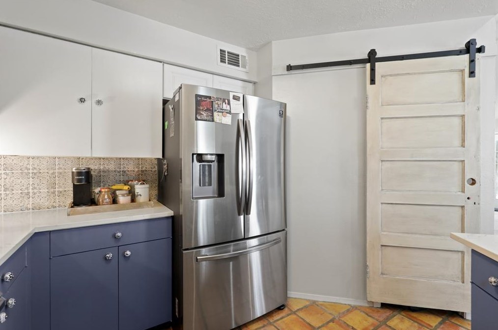 2638 Coopers Post Ln, Sugar Land TX  77478-4124 exterior