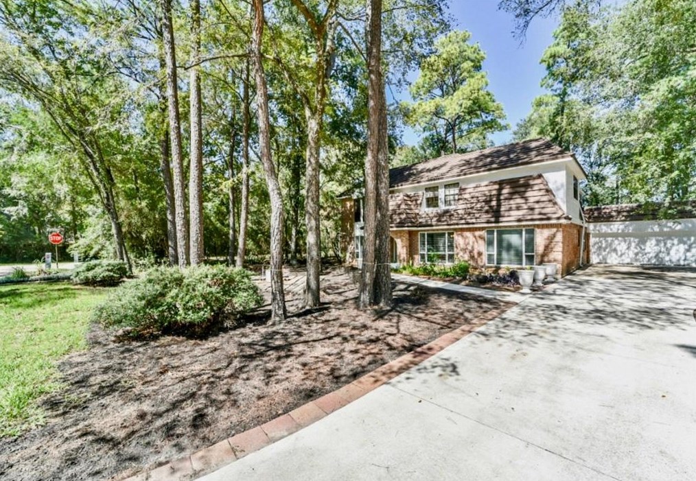 1 Coralvine Ct, Spring TX  77380-3912 exterior