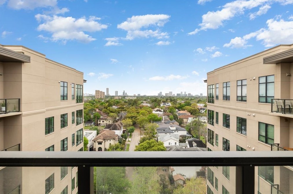 929 Westcott St, Houston TX  77007-5020 exterior