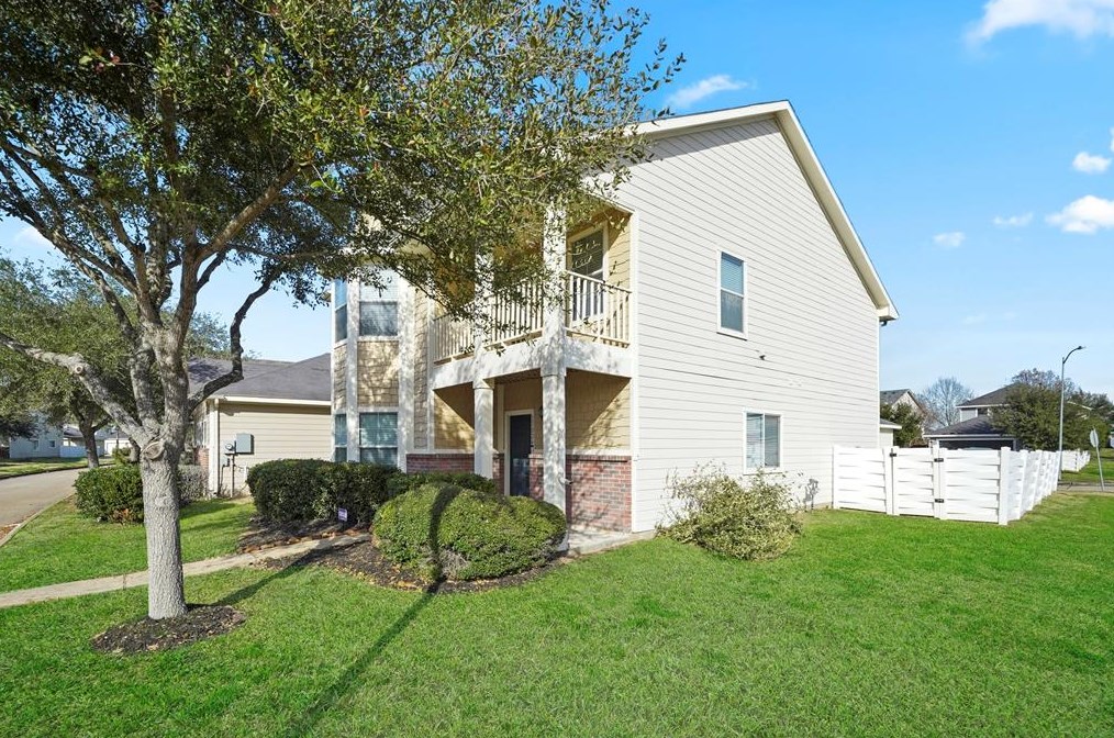 11824 Princess Garden Way, Houston, TX 77047