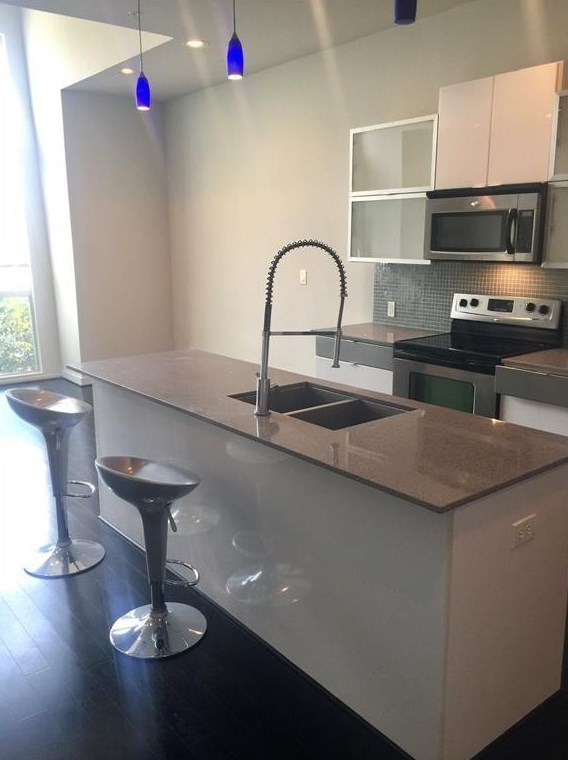 207 Pierce St # 306, Houston, TX 77002