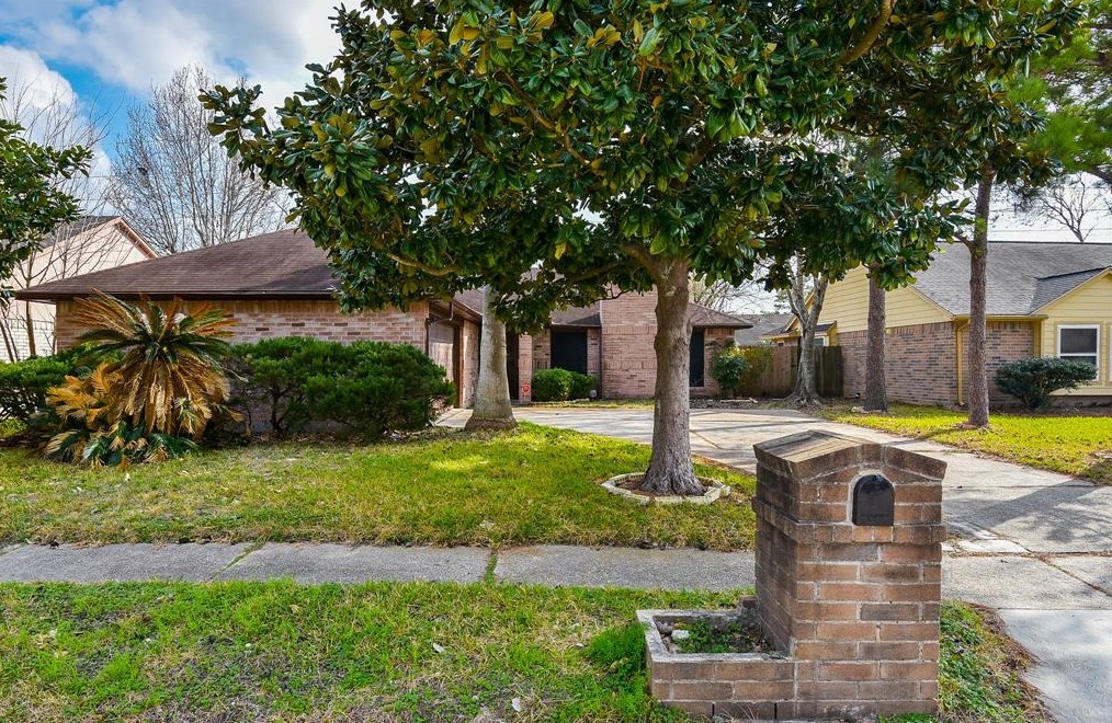 2622 Grand Teton Dr, Houston, TX 77067