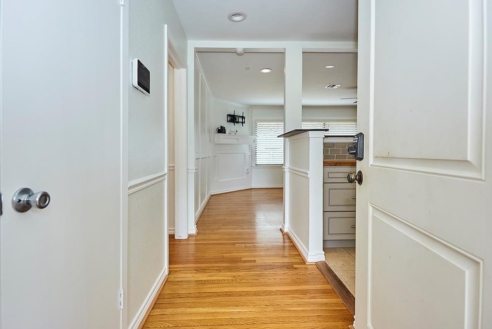 9353 Walterville Rd, Houston, TX 77080