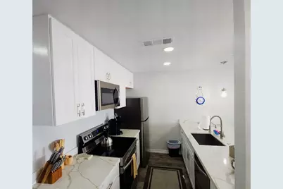 7600 Seawall Blvd #214, Galveston, TX 77551 - Photo 10