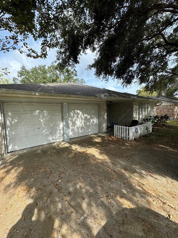 13546 Wimbledon Dr, Sugar Land, TX 77498-2451