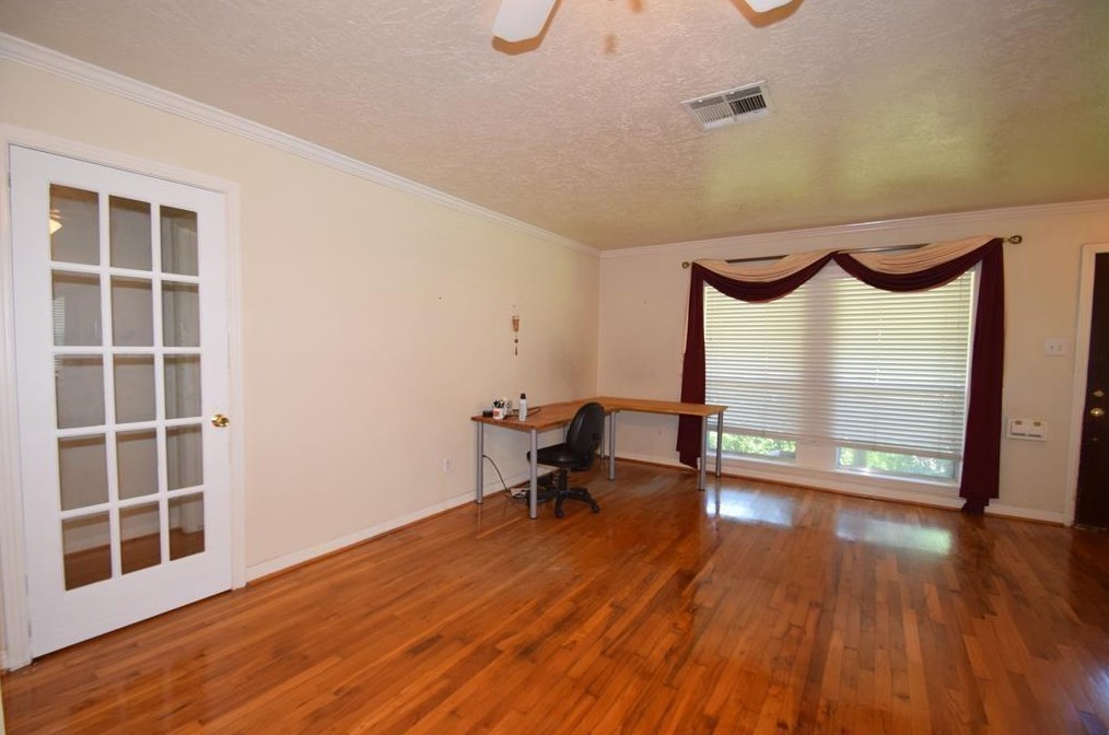 5055 Bellfort St, Houston TX  77033-3826 exterior