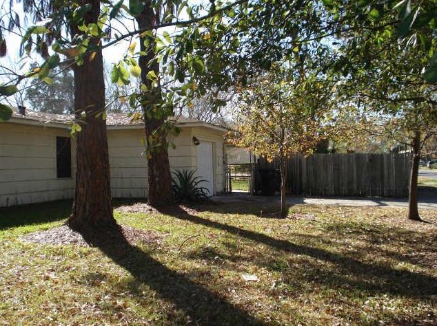 8209 Montridge Dr, Houston, TX 77055