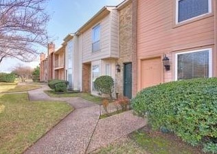 6111 Beverlyhill St, Houston, TX 77057-7636