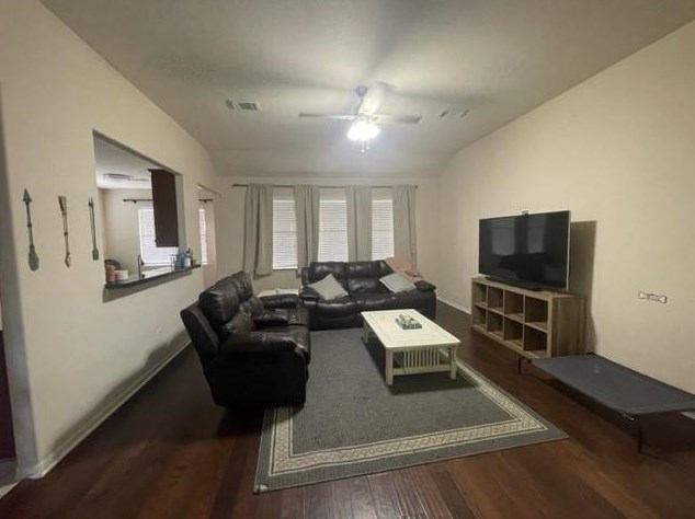 4704 High Creek Ct, Alvin, TX 77511