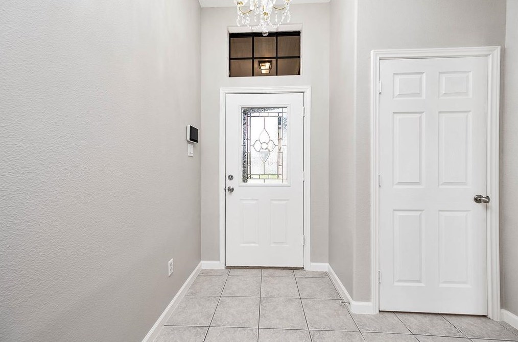 104 Warbler Ct, Richwood, TX 77531-2779