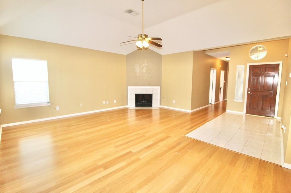 110 Lindencrest Ct, Sugar Land, TX 77479