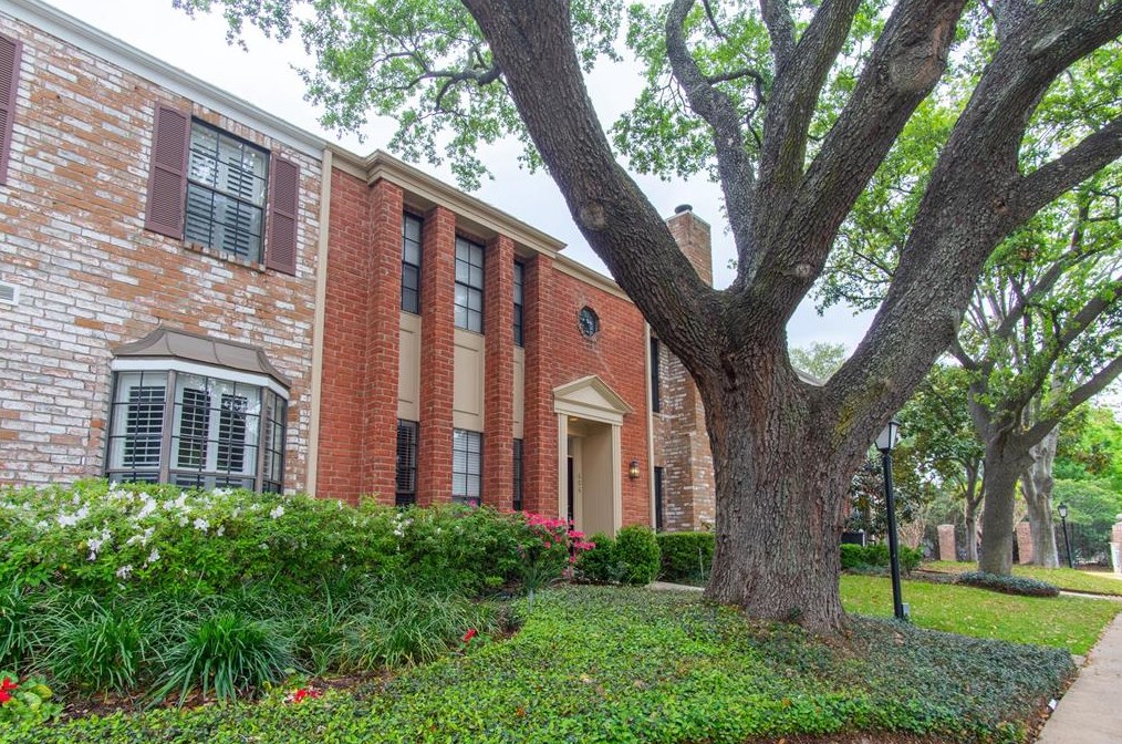 606 Augusta Dr, Houston, TX 77057
