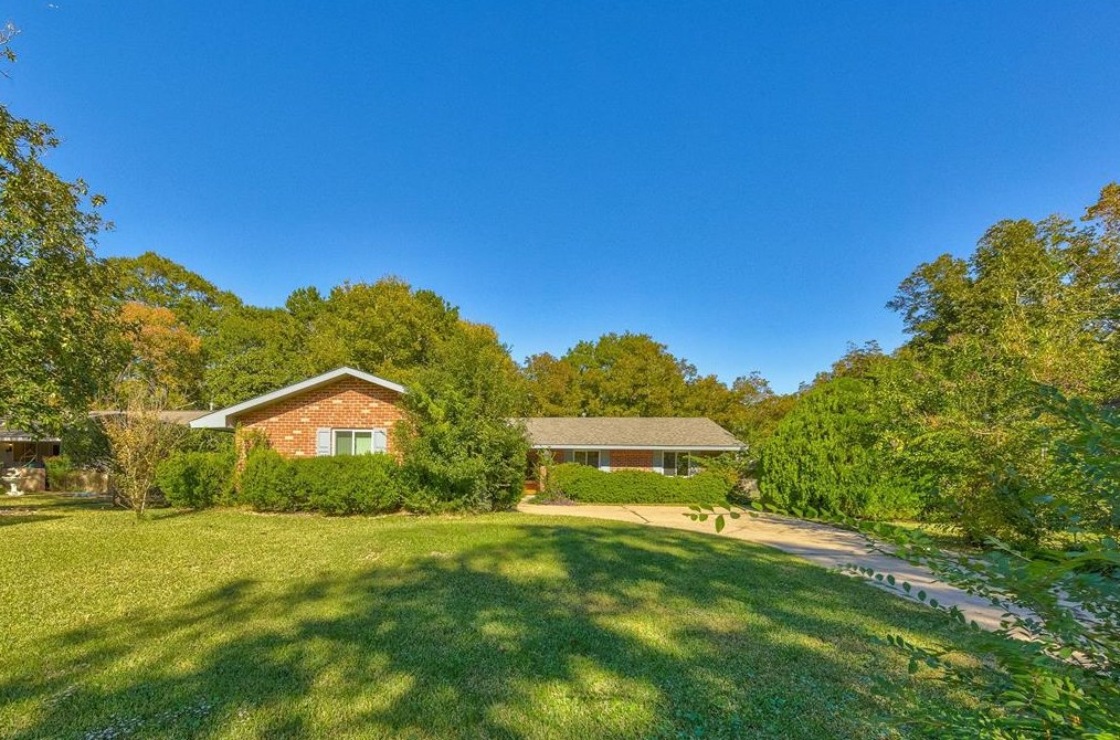 1923 Richvale Ln, Houston, TX 77062-6020