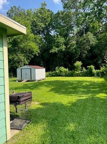 6812 Kittridge, Houston TX  77028-3035 exterior