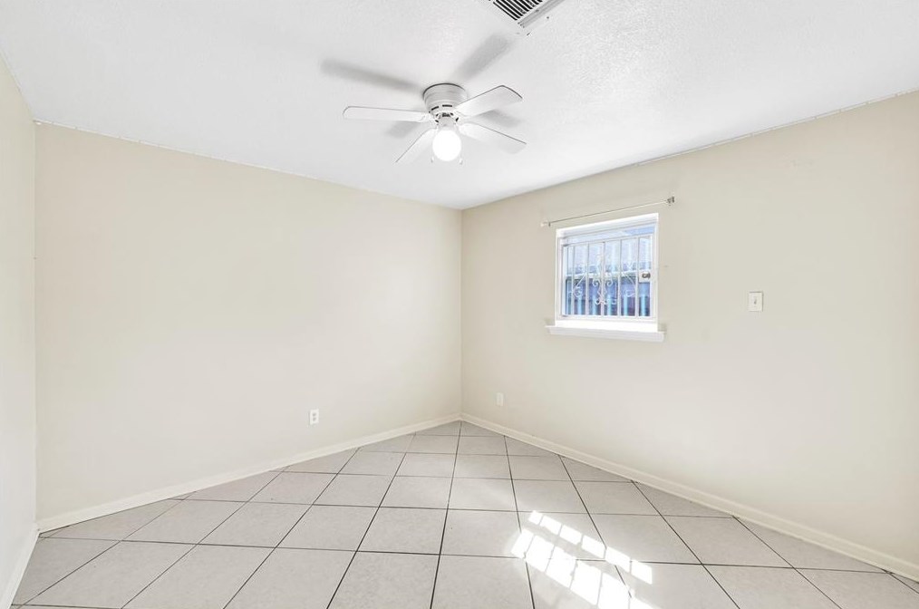 11111 Bandlon Dr, Houston TX  77072-1908 exterior