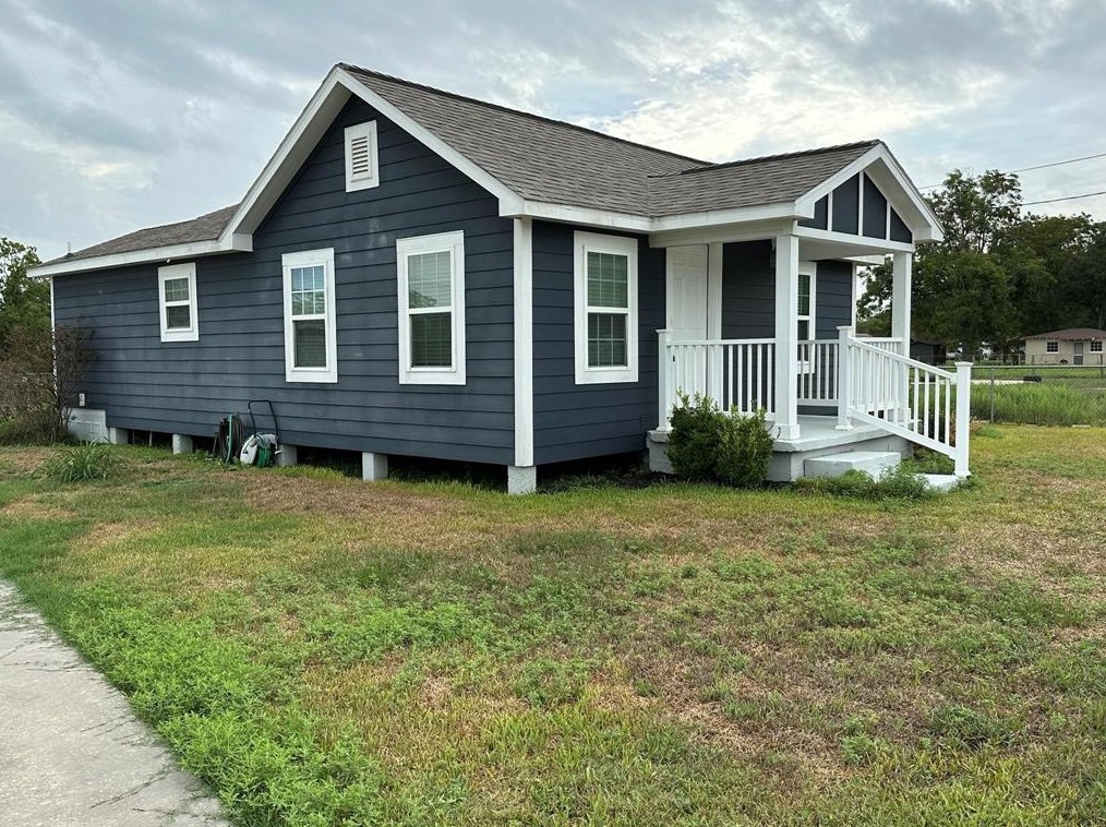 12321 6th St, Santa Fe, TX 77510-8165