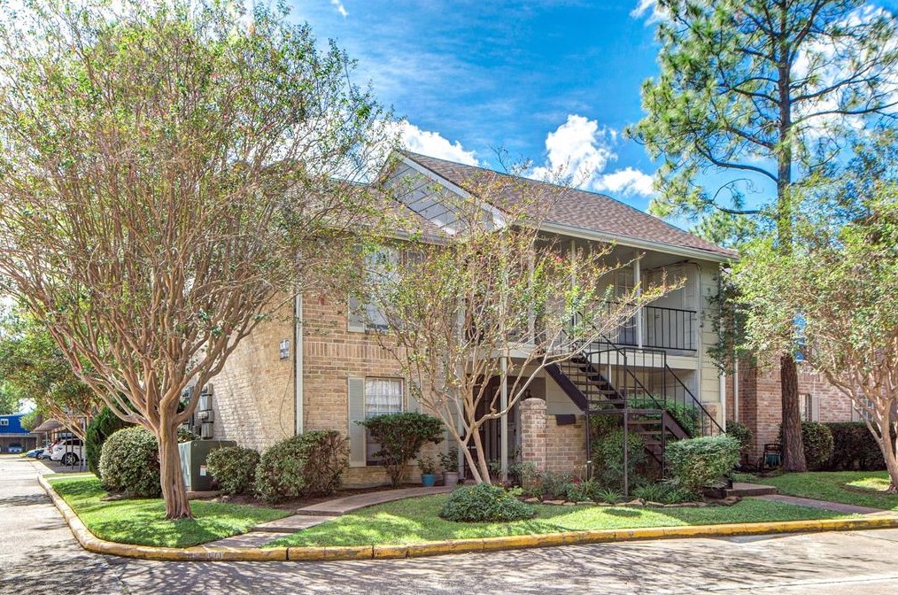 2800 Jeanetta St Apt 1706, Houston, TX 77063