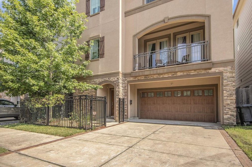 5810 Lacy St, Houston, TX 77007-7147