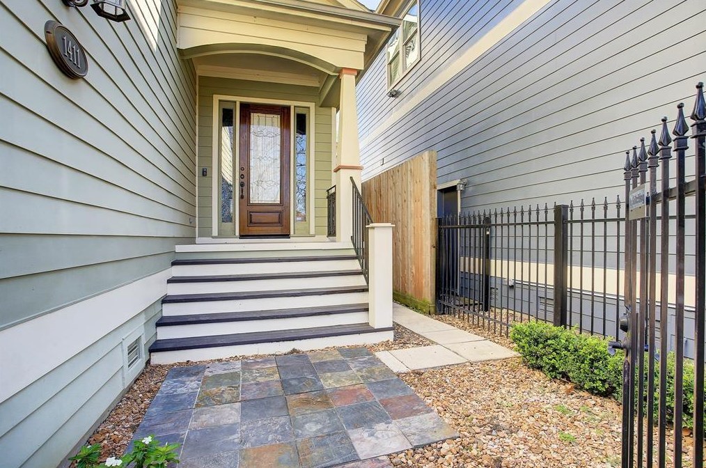 1411 W 22nd St, Houston, TX 77008