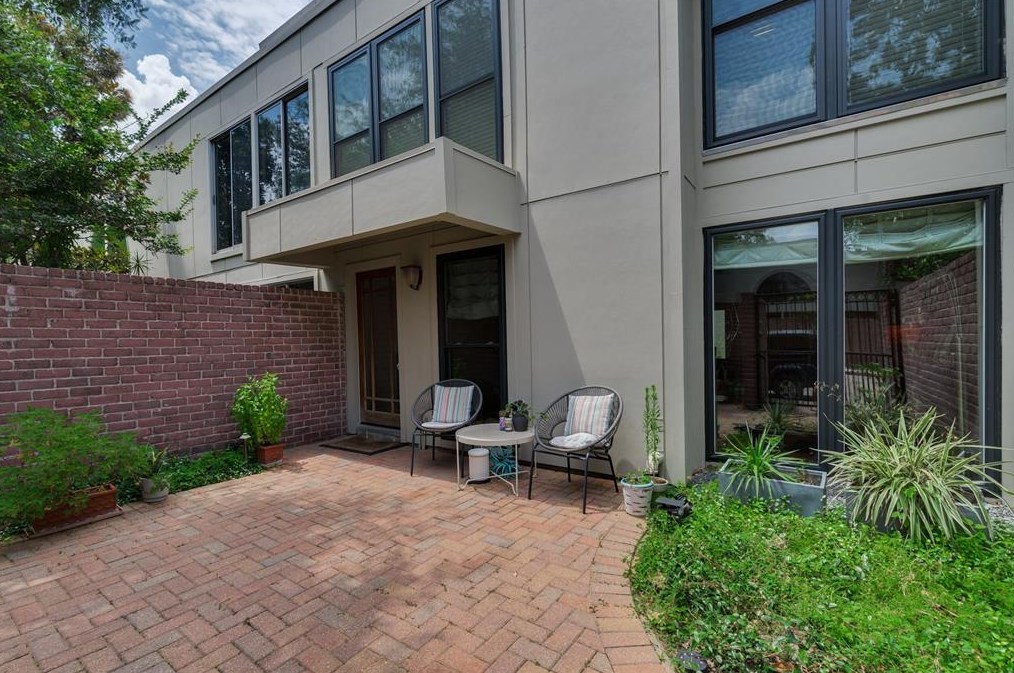2324 Steel St, Houston, TX 77098-5610