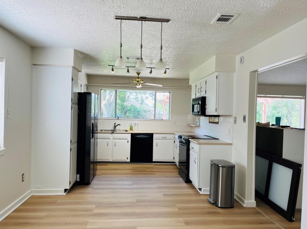 311 Oakdale Pl, League City, TX 77573