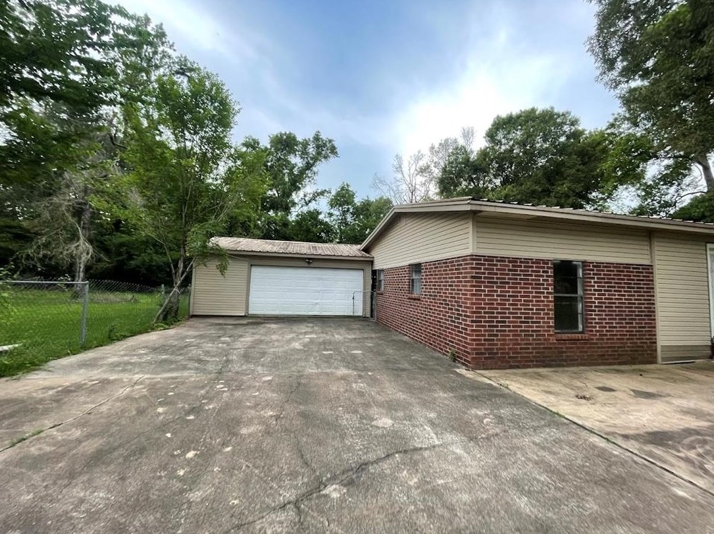603 Elk Dr, Crosby, TX 77532