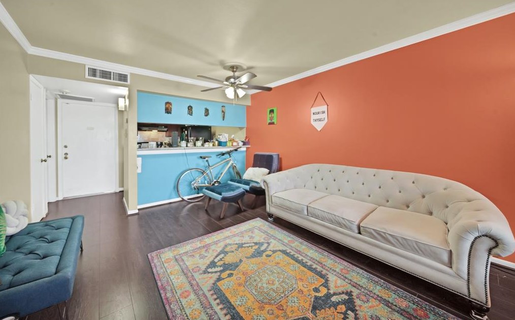 8429 Hearth Dr, Houston TX  77054-2747 exterior