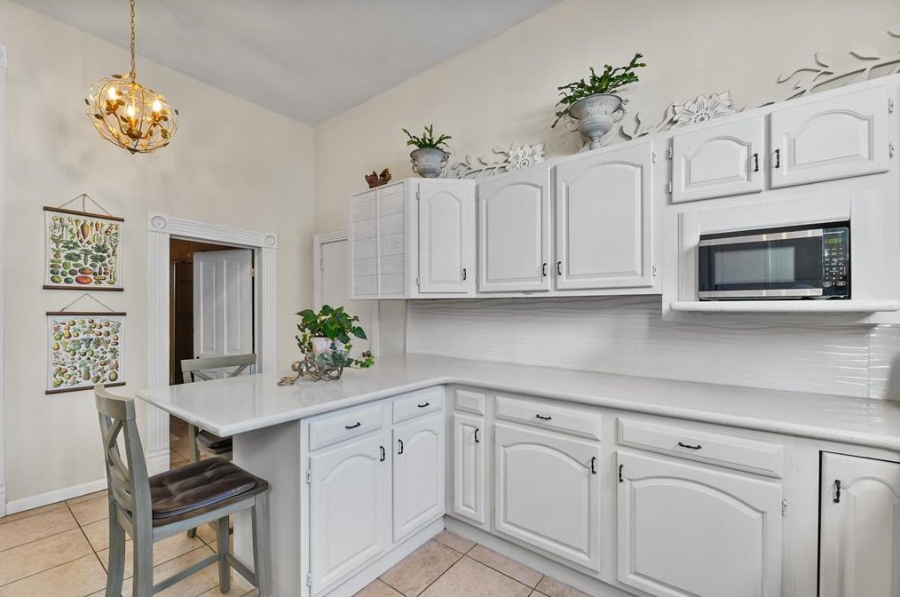 810 Winnie St, Galveston TX 77550-5133 exterior