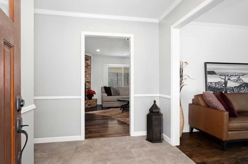 11433 Ash Creek Dr, Houston TX  77043-4608 exterior