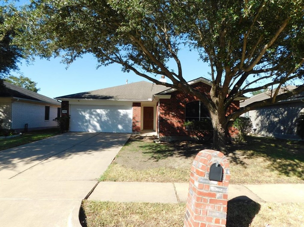 5922 James Pl, Houston, TX 77085-1419