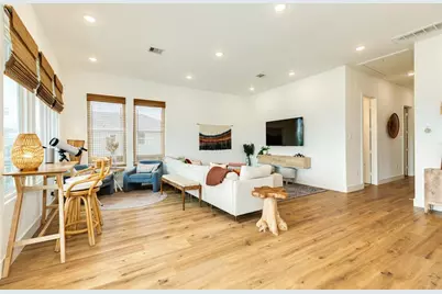 13119 Buccaneer Parkway, Freeport, TX 77541 - Photo 2