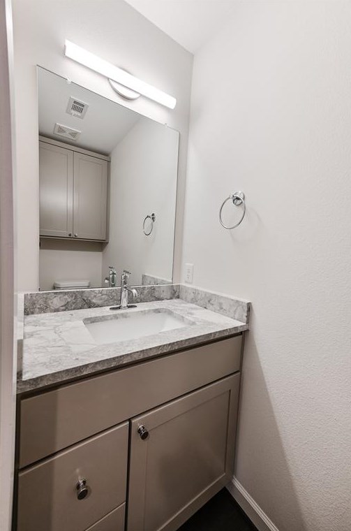 1509 Hickory St, Houston TX  77007-4128 exterior