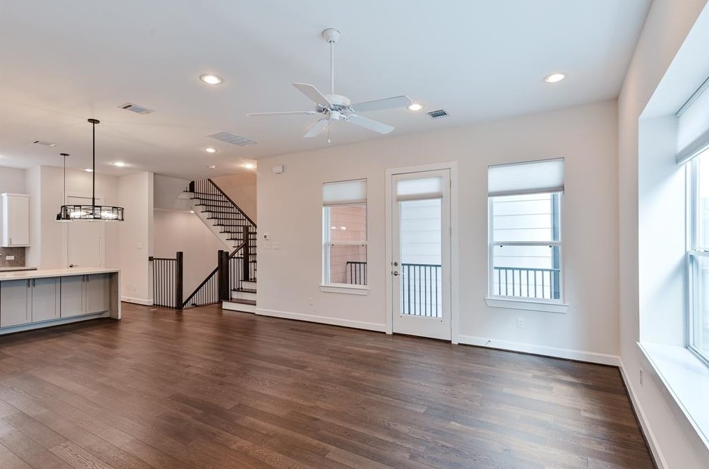 1509 Hickory St, Houston TX  77007-4128 exterior