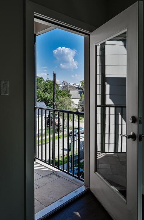 1509 Hickory St, Houston TX  77007-4128 exterior