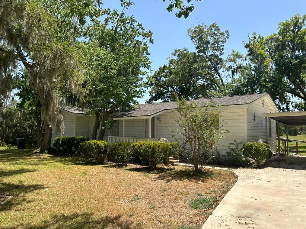 153 Walnut Dr, Richwood TX  77531-2835 exterior