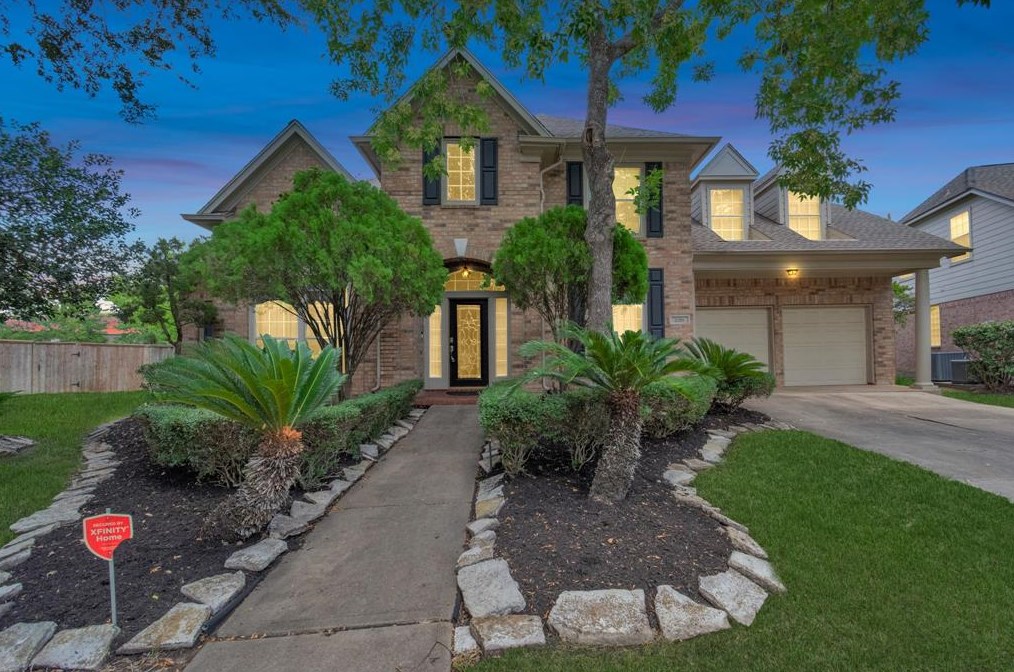 2018 Birnam Glen Dr, Sugar Land, TX 77479